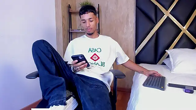 Thiagoferreti online show from 02.20.26