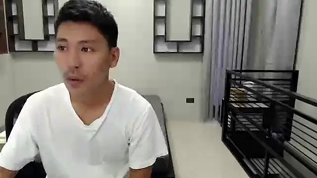 Snapshot of hot_derfs27 chatting on 10.19.25 hot derfs27 online show from 10.19.25