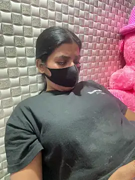 Snapshot of Hot_Jaanvi_ chatting on 03.24.26 Hot Jaanvi online show from 03.24.26