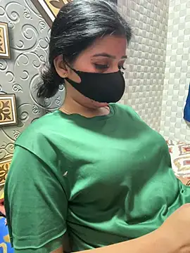 Snapshot of Hot_Jaanvi_ chatting on 04.16.26 Hot Jaanvi online show from 04.16.26