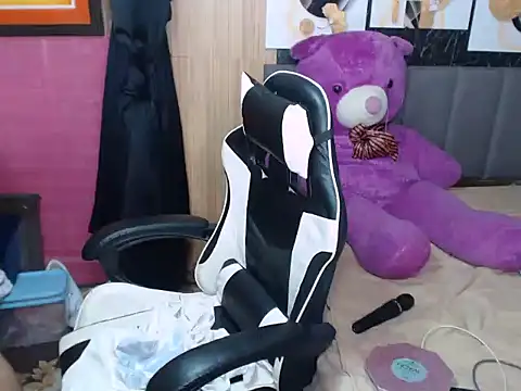 Raffa ella69 online show from 04.13.26