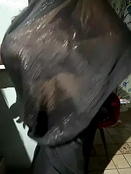 Snapshot of prisha944 chatting on 12.17.25 prisha944 online show from 12.17.25