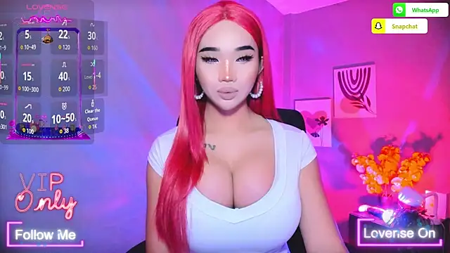 Snapshot of TriciaCumLoader chatting on 02.20.26 TriciaCumLoader online show from 02.20.26