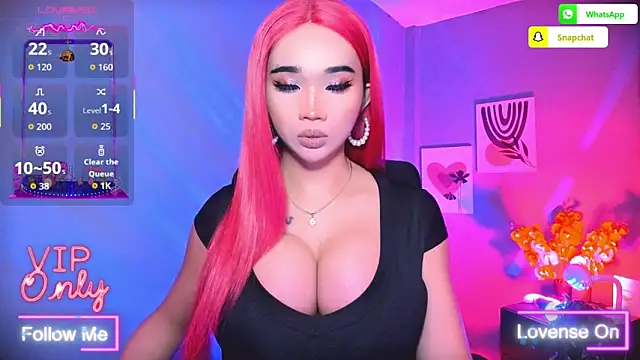 Snapshot of TriciaCumLoader chatting on 02.27.26 TriciaCumLoader online show from 02.27.26