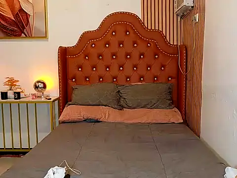 Snapshot of ur_little_secret chatting on 01.08.26 ur little secret online show from 01.08.26