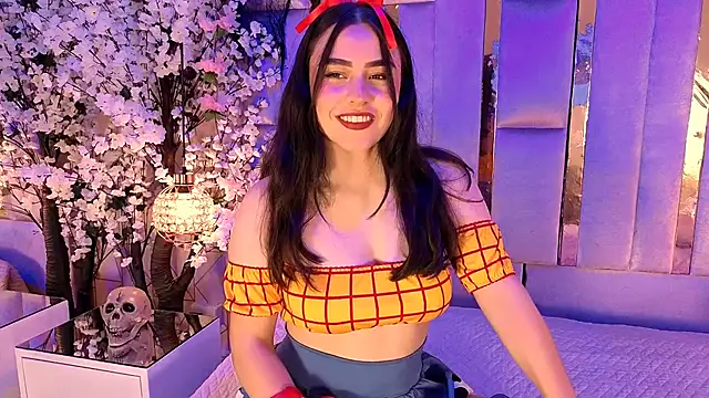 HannaCollins  online show from 10.30.25