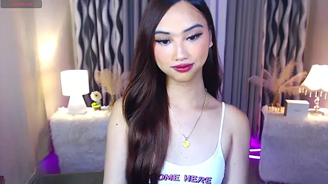 Kiah Wyatt online show from 11.06.25