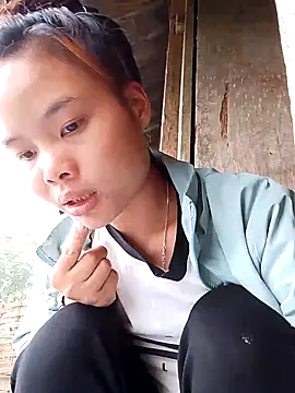 CloudyChu online show from 10.25.25