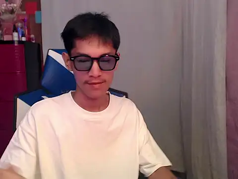 Snapshot of riks_tyler chatting on 07.29.26 riks tyler online show from 07.29.26