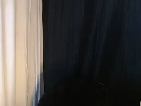 Snapshot of urgirljane chatting on 09.18.25 urgirljane online show from 09.18.25