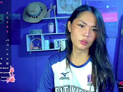 Snapshot of urgirljane chatting on 05.26.26 urgirljane online show from 05.26.26