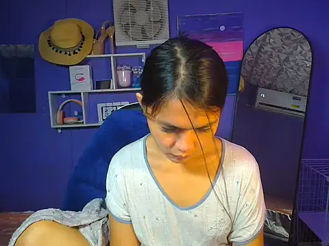 Snapshot of urgirljane chatting on 06.14.26 urgirljane online show from 06.14.26