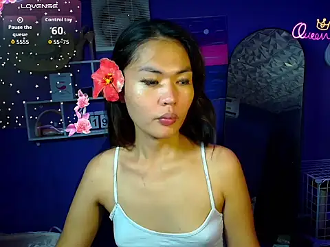 Snapshot of urgirljane chatting on 06.19.26 urgirljane online show from 06.19.26