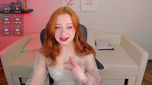 Snapshot of Violet_Griffen chatting on 04.28.26 Violet Griffen online show from 04.28.26
