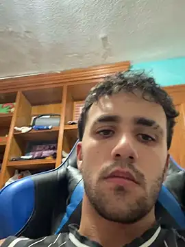 aavrdvh33 online show from 09.30.25