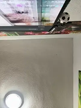 aavrdvh33 online show from 10.31.25