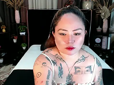 Snapshot of EstellaStarXxx chatting on 04.18.26 EstellaStarXxx online show from 04.18.26