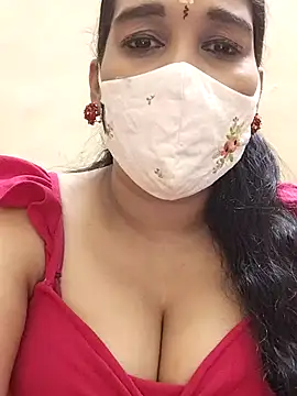 Snapshot of amelia-rani chatting on 07.17.26 amelia-rani online show from 07.17.26