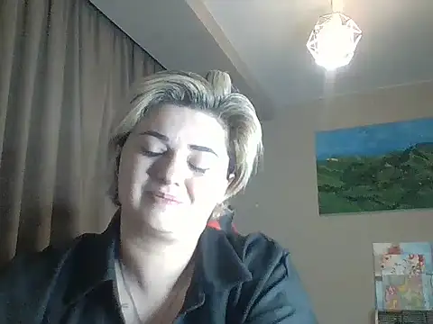 Snapshot of Wymini chatting on 09.27.25 Wymini online show from 09.27.25