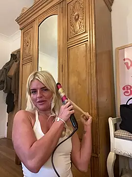 Snapshot of JessieMaeBabe chatting on 02.19.26 JessieMaeBabe online show from 02.19.26