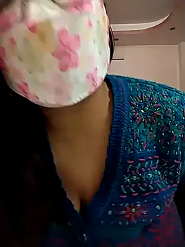 Snapshot of colleen_hoover chatting on 11.27.25 colleen hoover online show from 11.27.25