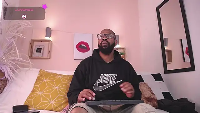 King Malik online show from 09.12.25