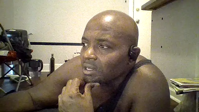 Snapshot of JezOne555 chatting on 12.13.25 JezOne555 online show from 12.13.25