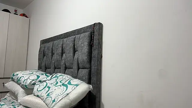 Snapshot of Sophia_copper chatting on 09.15.25 Sophia copper online show from 09.15.25