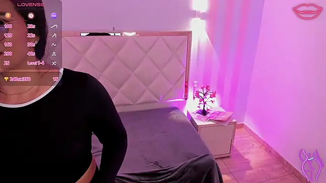 Rosalind tay online show from 04.01.26