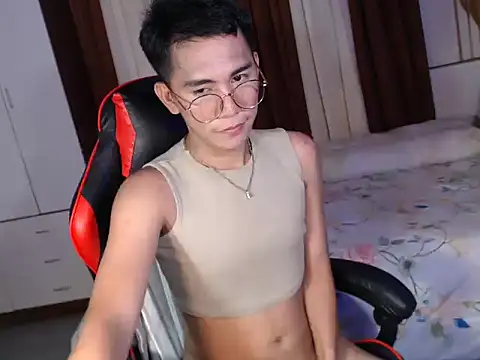 Snapshot of drinkmycumx chatting on 10.08.25 drinkmycumx online show from 10.08.25