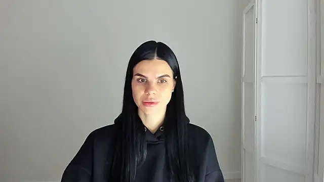 Snapshot of Amelisweett chatting on 10.15.25 Amelisweett online show from 10.15.25
