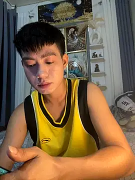 xshyboyx online show from 10.04.25