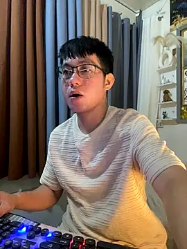 xshyboyx online show from 12.01.25