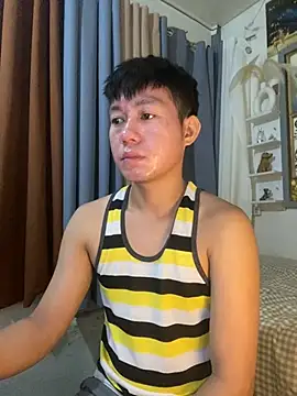 Snapshot of xshyboyx chatting on 02.02.26 xshyboyx online show from 02.02.26