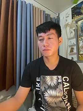 Snapshot of xshyboyx chatting on 02.05.26 xshyboyx online show from 02.05.26