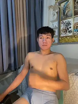 Snapshot of xshyboyx chatting on 02.19.26 xshyboyx online show from 02.19.26