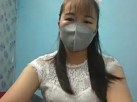 Snapshot of Hachi077 chatting on 09.16.25 Hachi077 online show from 09.16.25