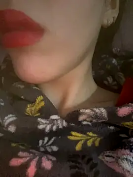 Mimisixo online show from 11.24.25