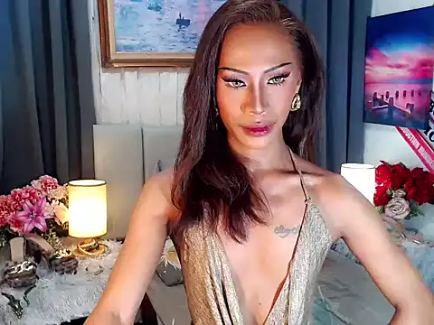 Snapshot of sassylatina chatting on 09.23.25 sassylatina online show from 09.23.25