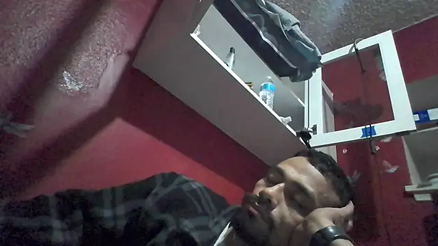 Snapshot of Cnutt310 chatting on 10.12.25 Cnutt310 online show from 10.12.25