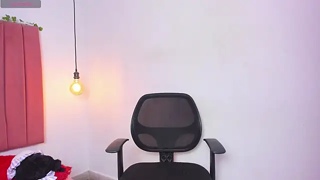 Snapshot of ana_foxi chatting on 04.17.26 ana foxi online show from 04.17.26