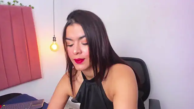 Snapshot of ana_foxi chatting on 05.28.26 ana foxi online show from 05.28.26