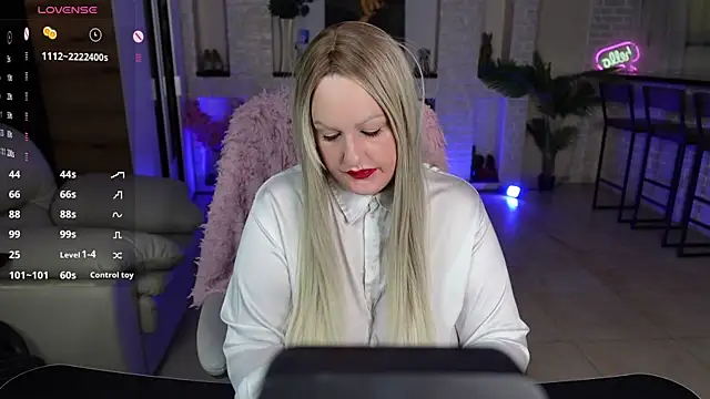 Snapshot of MariemLui chatting on 05.04.26 MariemLui online show from 05.04.26
