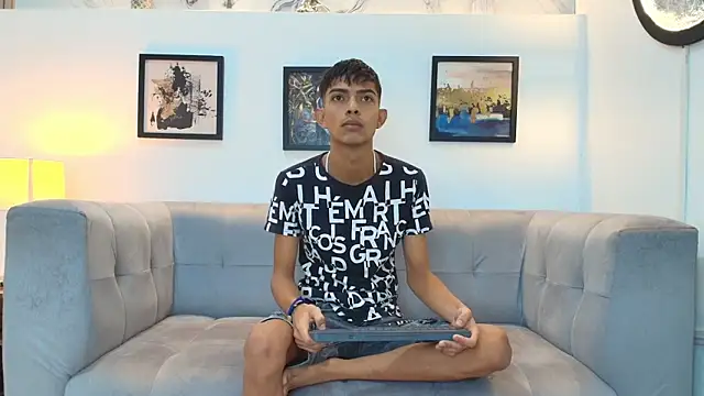 PRETTY SEX1 online show from 12.22.25