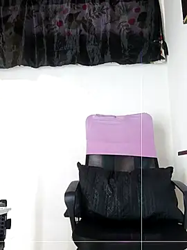 Snapshot of angierot2025 chatting on 07.15.26 angierot2025 online show from 07.15.26