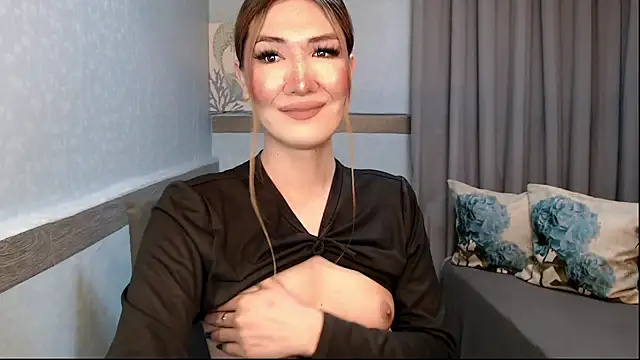 Snapshot of xFuckingMarga chatting on 04.19.26 xFuckingMarga online show from 04.19.26