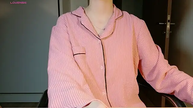 Ryeon 99 online show from 03.15.26