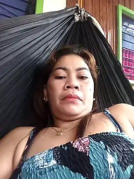 Snapshot of sexybitch_02 chatting on 04.18.26 sexybitch 02 online show from 04.18.26
