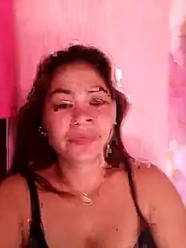 Snapshot of sexybitch_02 chatting on 04.20.26 sexybitch 02 online show from 04.20.26