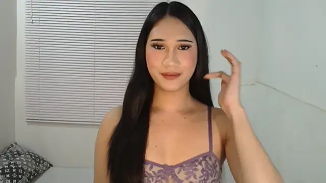 Snapshot of Leighs_Celine chatting on 02.04.26 Leighs Celine online show from 02.04.26